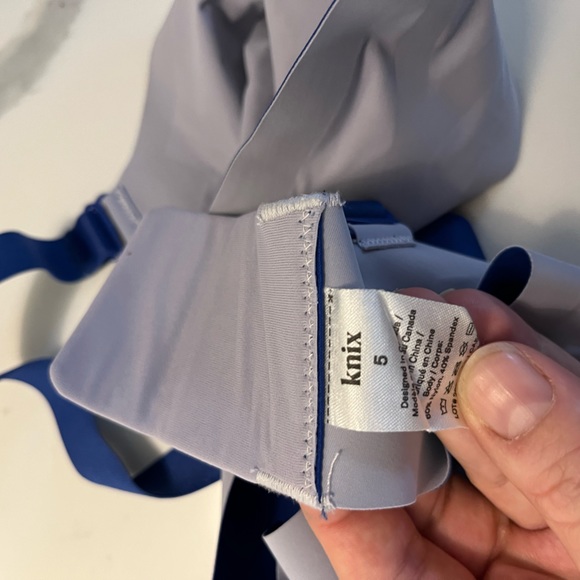 Knix size 5 reversible bra - Picture 3 of 3